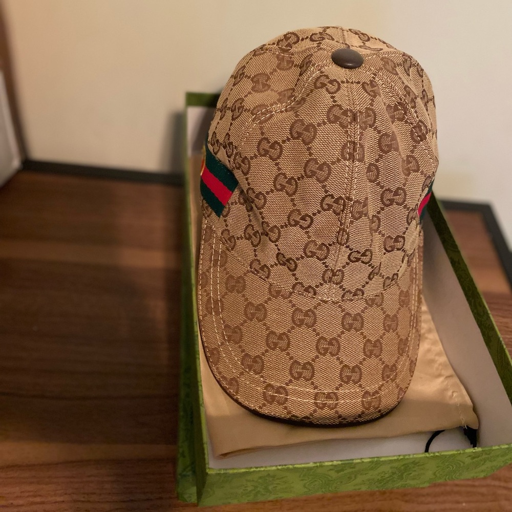 Gucci Tan Monogram Cap with Green and Red Detail